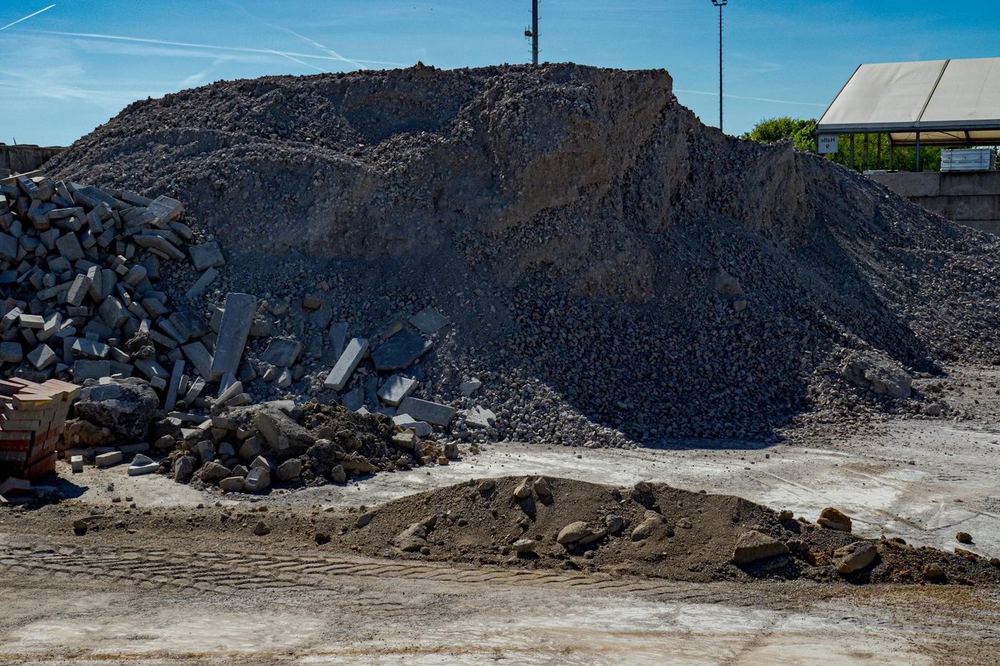 Certificado de disposición final de escombros: qué es y quién lo pide
